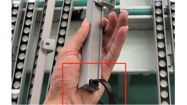 LED洗墻燈的三種出線方式