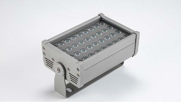 LED投光燈與LED泛光燈有什么不同，跟聚光燈又有什么區別？