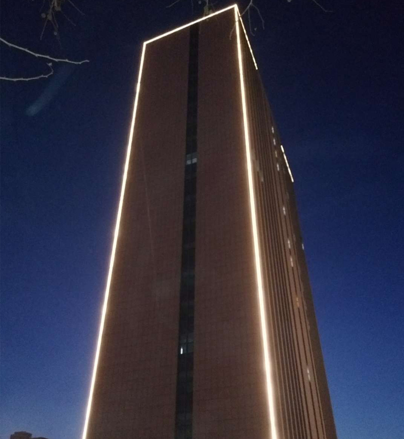 唐山市交通運輸局大樓外墻亮化 唐山市交通運輸局大樓外墻亮化